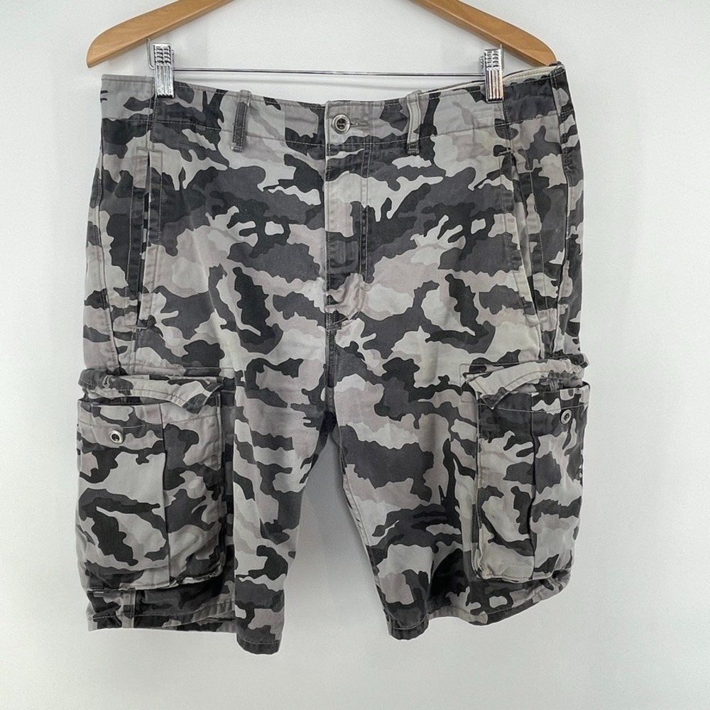 Levis Ace I Camo Cargo Shorts Men 33 FITS 34 Gray Faded Grunge Skater Preppy Y2K